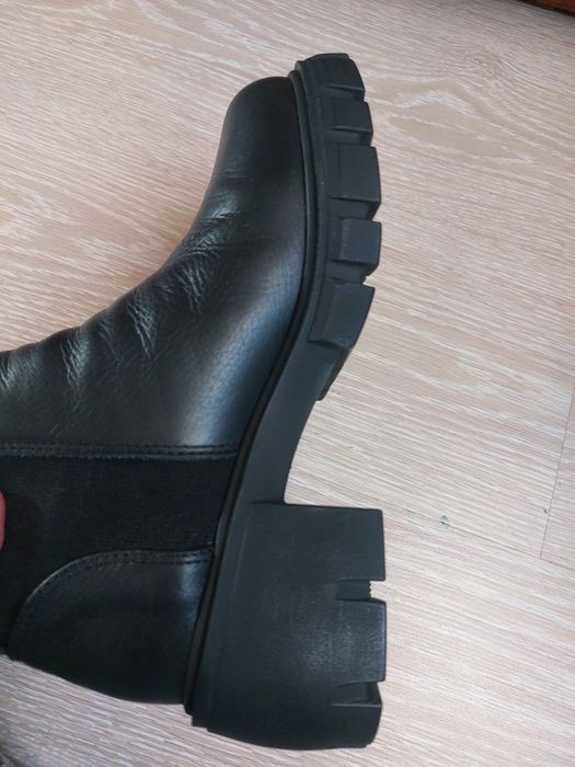 Ботильоны женские.