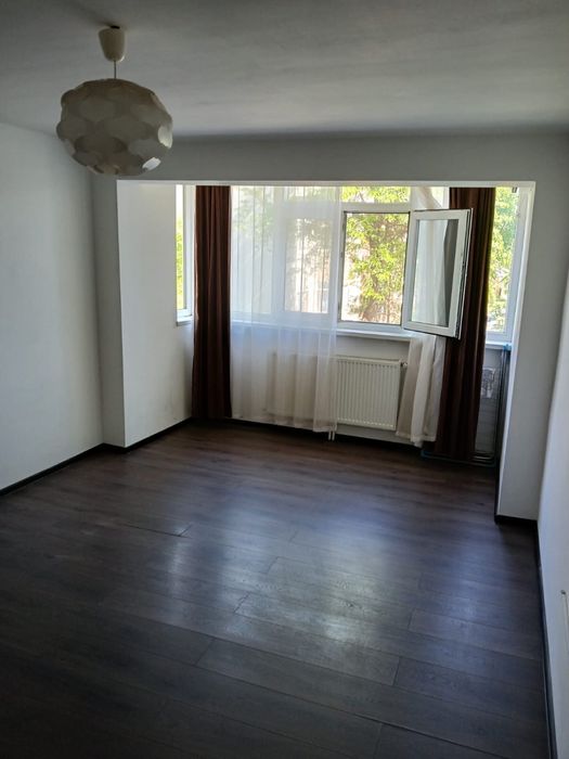 Apartament de inchiriat VIZIRU 1