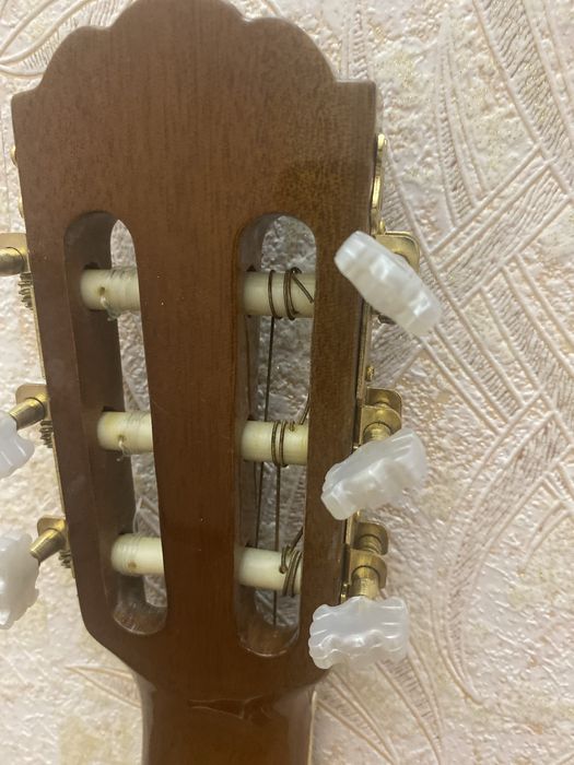 Гитара классическая