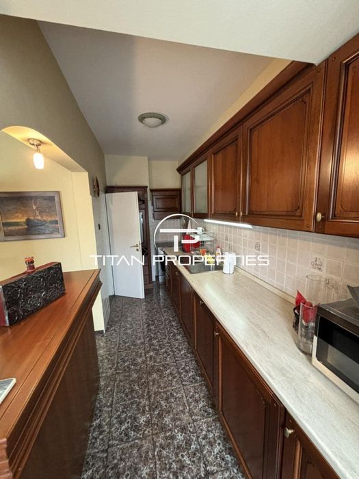 Продава се Четиристаен апартамент в Бургас, Център - 120 кв.м за 2667 €/кв.м - Снимка #7