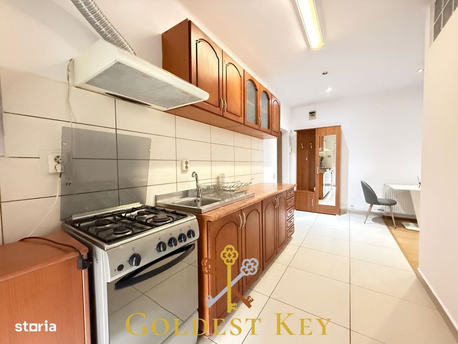Apartament spatios cu 2 dormitoare, balcon, terasa si parcare! Eroilor