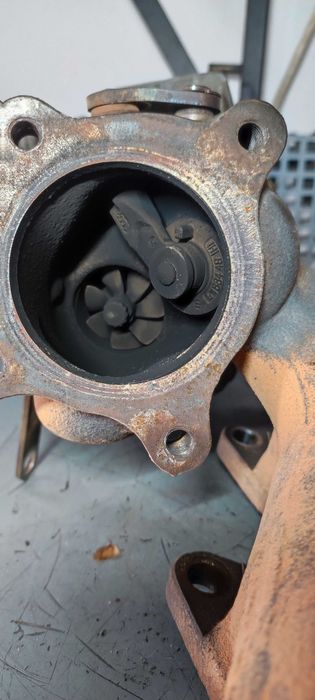 Turbo cu actuatorul crapat volkswagen vw golf 6 hatchback an 2010 1.2 benzina CBZA