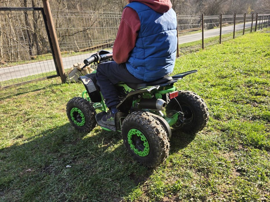 Vand atv pentru copii sub 12 ani
