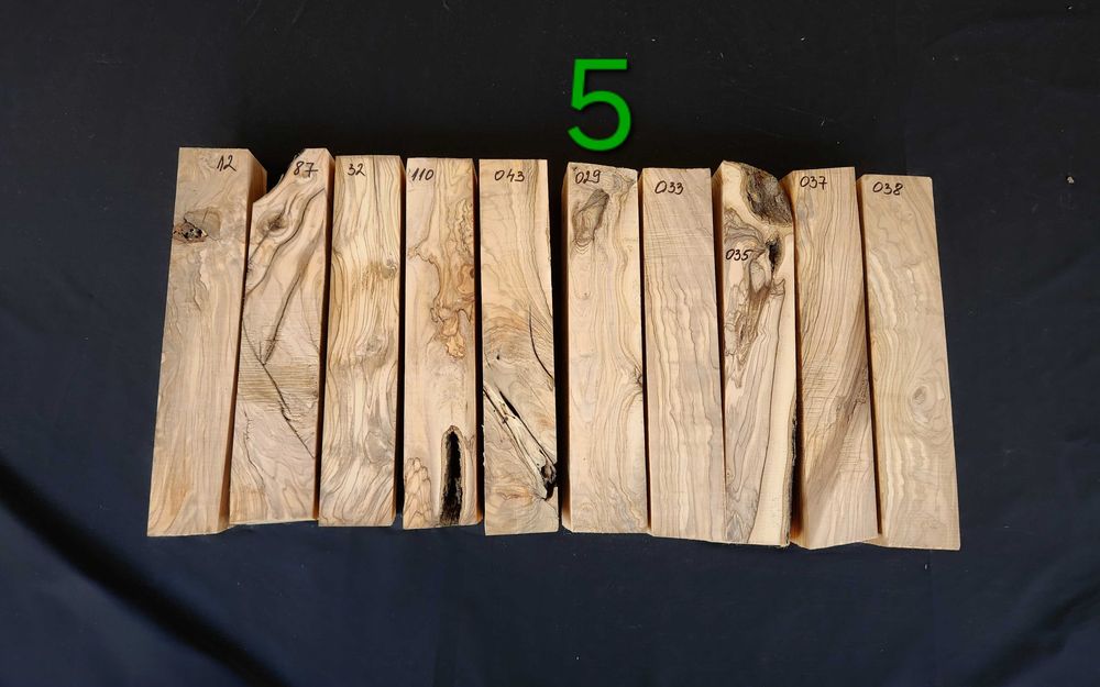 Заготовки (трупчета) от маслиново дърво (дървен материал)