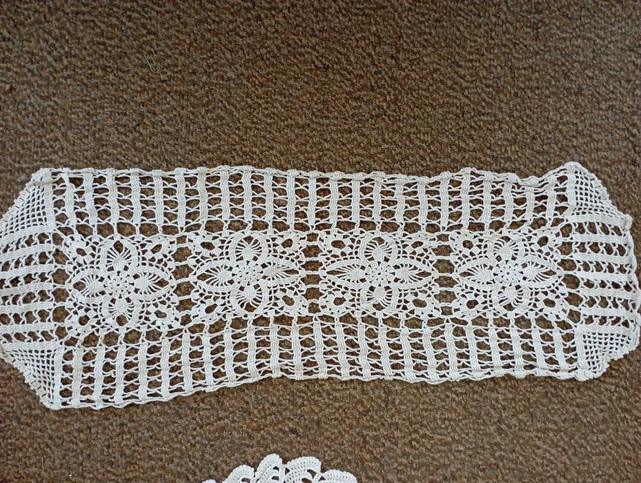 Ръчно плетени покривки на една кука