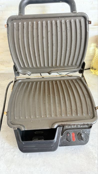 Продам грильницу Tefal рабочая