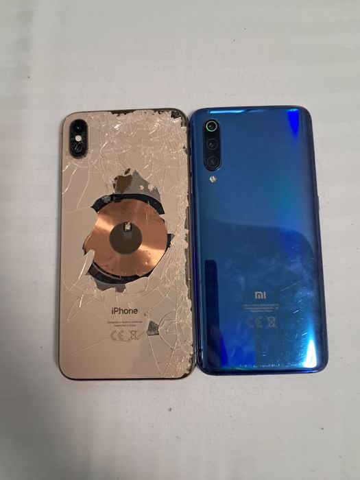 Iphone xs max și xiaomi mi 9