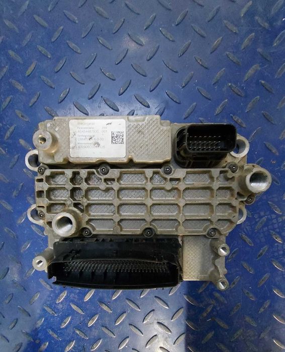 Calculator motor MCM2.1 Mercedes Actros MP4 A0014469535 reconditionat