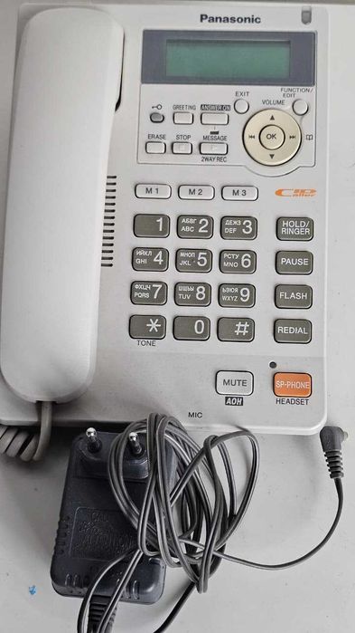 Телефон Panasonic KX-TS2570RU с автоответчиком