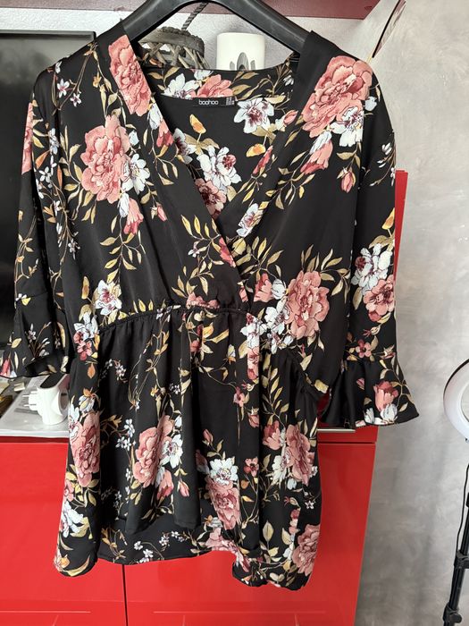 Vand bluzita marime mare 20 lei