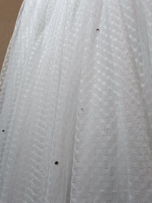 Продам платье на девочку на рост 130-140