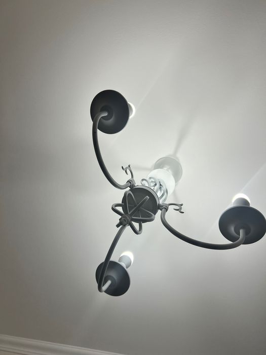 Люстра для света