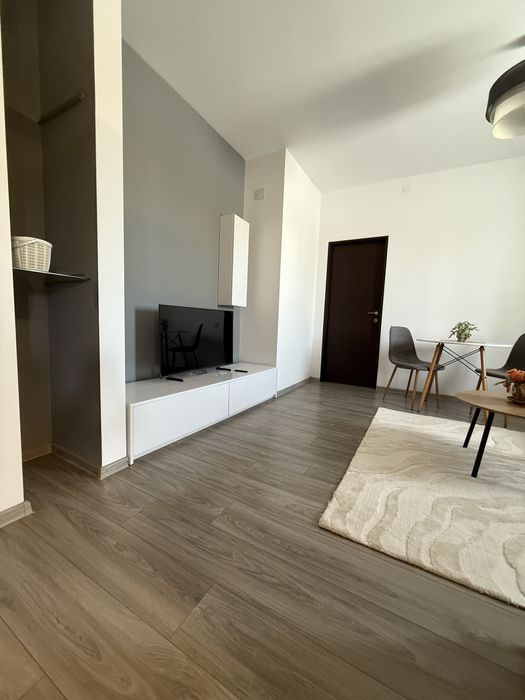Inchiriez apartament 2 camere Fratii Golesti