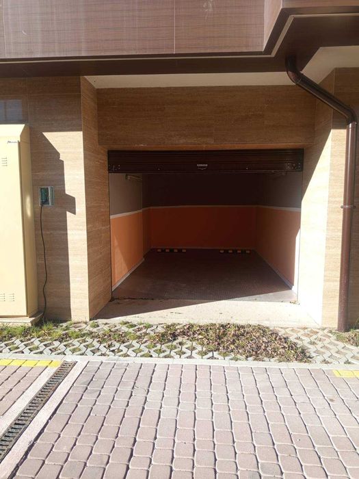 Гараж-партер, Люлин 9