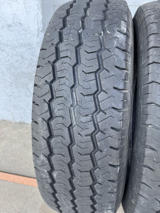 2 бр. гуми за бус 215/75/16C Sunfull DOT 0117 6-6,5 mm