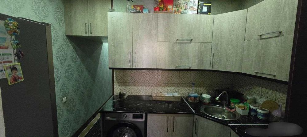 Срочно 1 хонали квартира сотилади 6 микрн