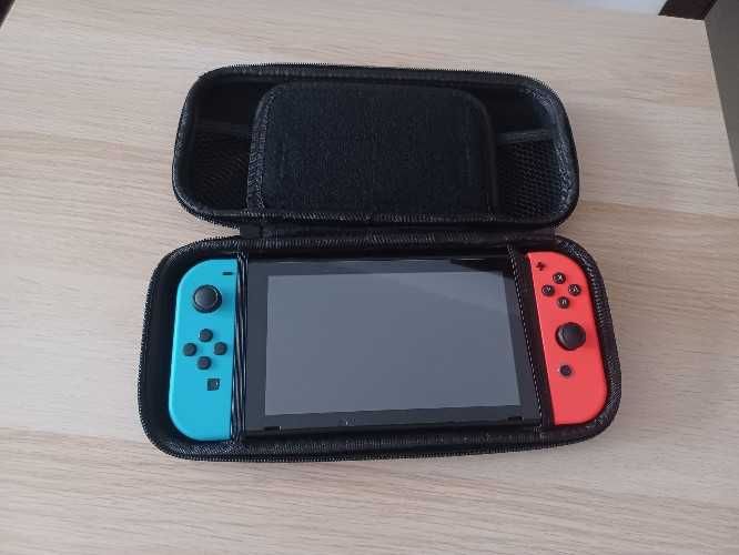 Consola NINTENDO SWITCH (Neon Red & Neon Blue Joy-Cons)
