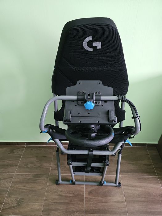 Logitech G923 racing wheel, playseat logitech challenge X