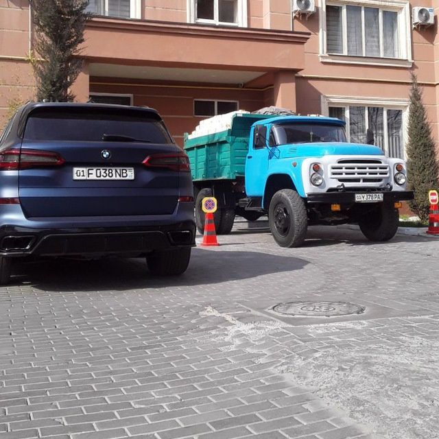 Zil sotiladi yili 1990