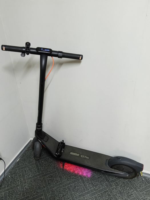 Ninebot e2 pro в отличном состоянии