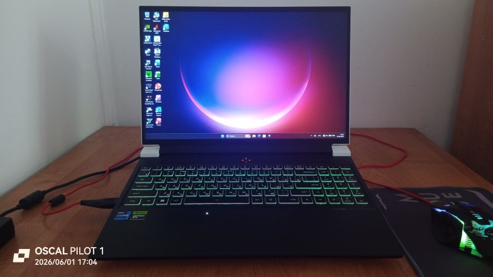 i9-13900HX, RTX 4060 8GB 140W, 32GB RAM, 1TB SSD, 2560x1600 (QHD+),