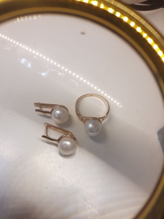 Продам комплект серьги и кольца