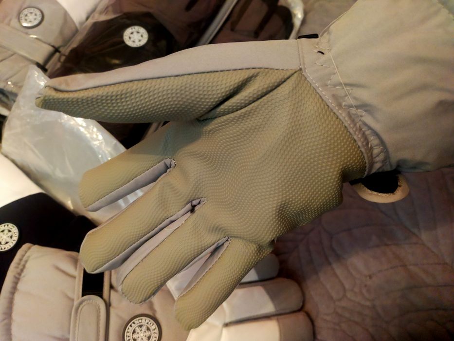 Зимние перчатки.