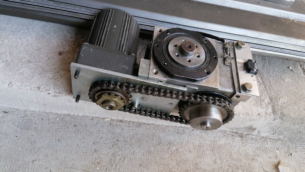 Motor          reductor         trifazic