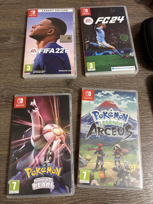 Consola Nintendo Switch  cu Joy Cons