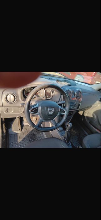 Masina Dacia Logan manuală,motor 1.0 litri