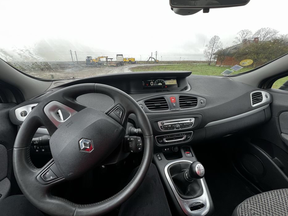 Renault Grand Scenic 1.9 dCi – 7 Locuri