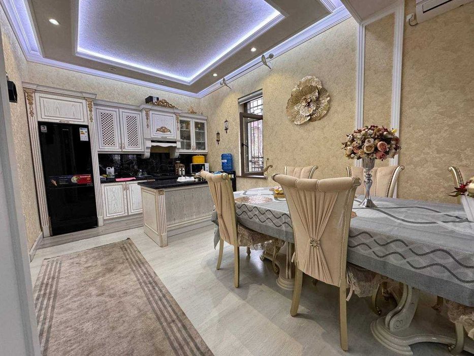 Срочно сдаётся дом в Яккасарайском  р-н ор Ракят Махаля 037*