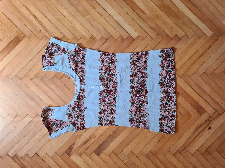 tricou cu model floral