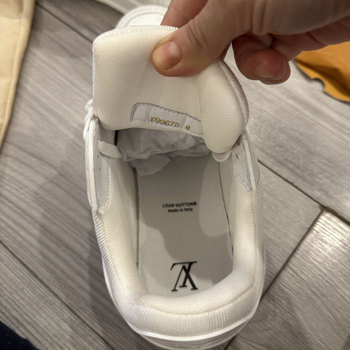 Sneakers Louise Vuitton albi noi 42