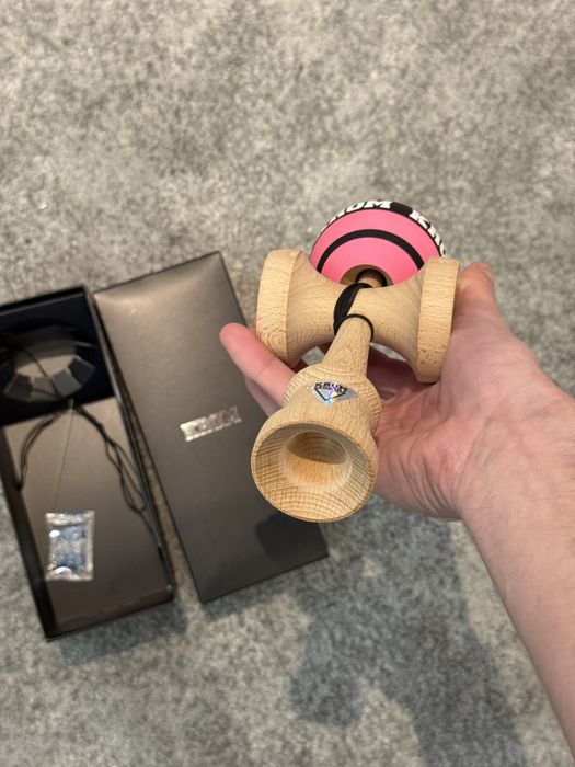 Kendama Krom Strogo Nelansata Antiskid V2 (Nu Miguel Broken Bones)