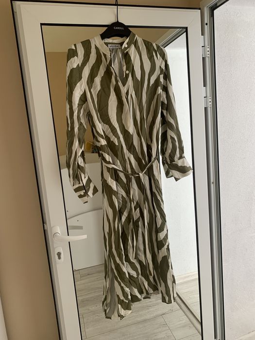 чисто нова рокля