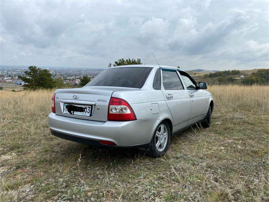 Приора 2013год..