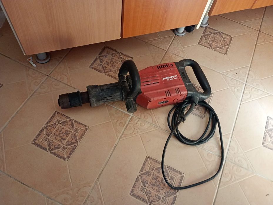 Picamer, demolator Hilti TE 905 AVR