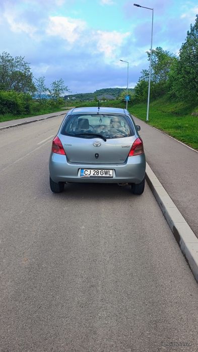 Toyota yaris de vânzare.