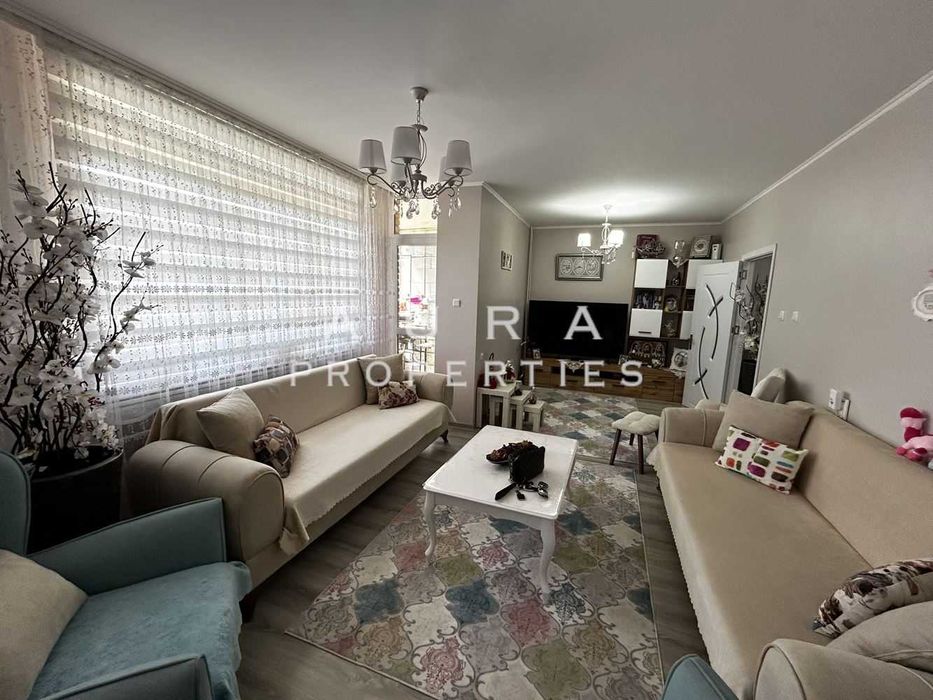 Продава се Четиристаен апартамент в Разград, Освобождение - 125 кв.м за 1020 €/кв.м - Снимка #3