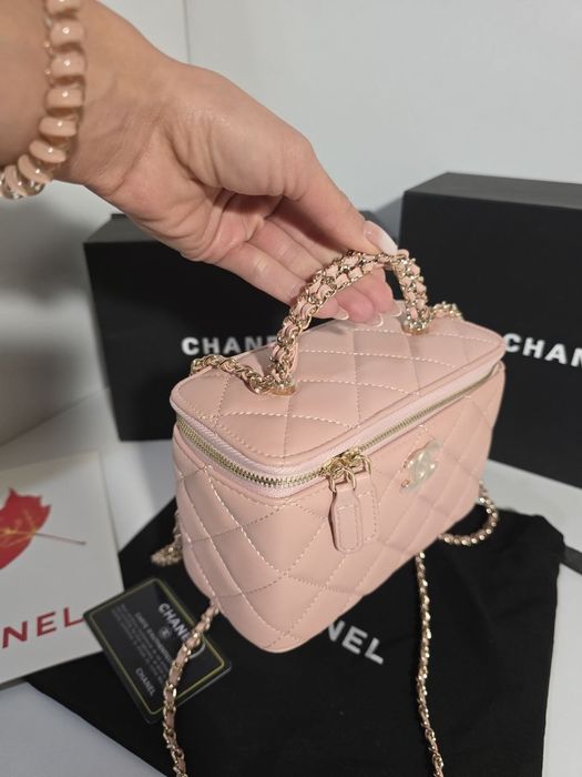 Налична чанта Chanel Vanity Case Pink