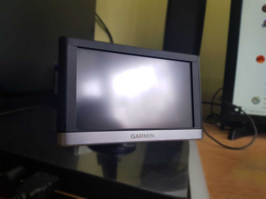 GPS nüvi 2598 LMT-D, Trafic in timp-real, Update-uri pe viata, etc.