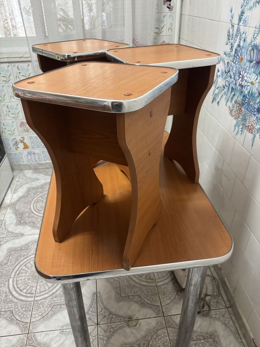 Masa de bucatarie cu scaune