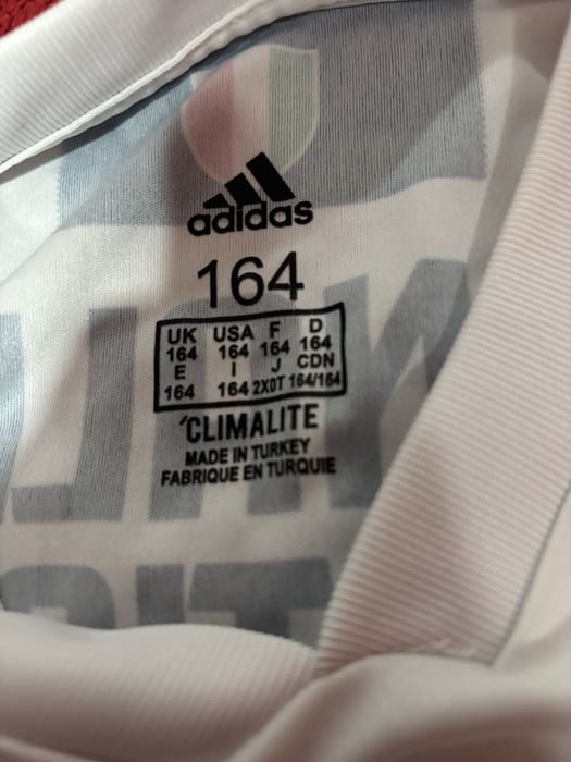 Vand tricou frumos cu Ronaldo