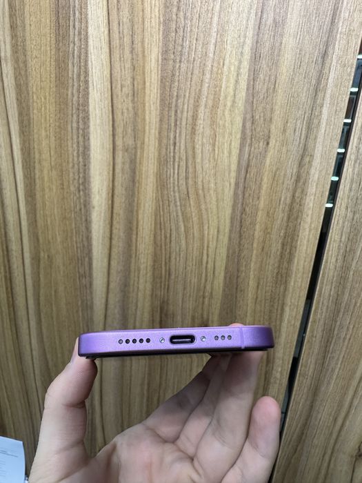 Iphone 16 pink 128 gb 95%