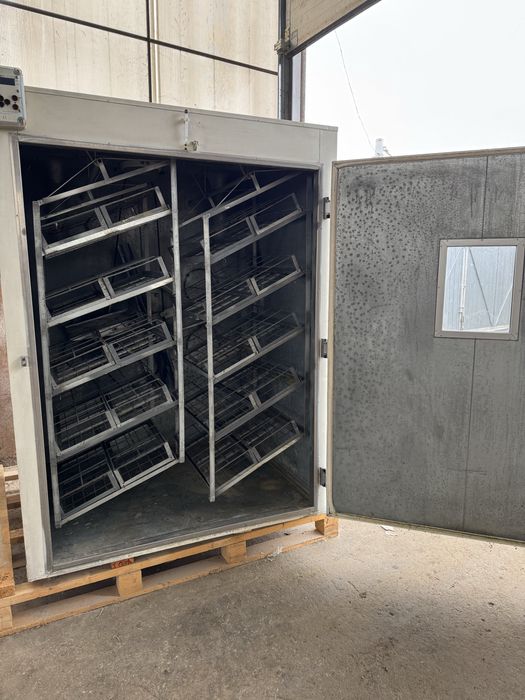 Incubatoare/eclozor ouă struti de vanzare