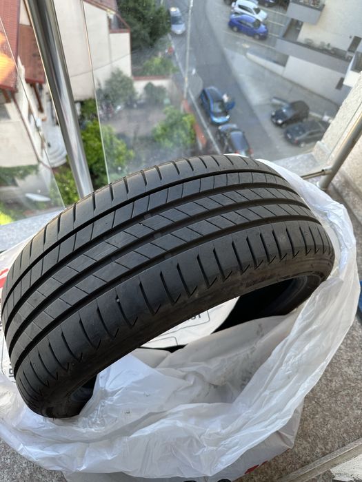 Anvelope Bridgestone T005 cu steluta