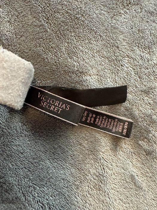 Victoria’s Secret Push Up сутиен размер 32B/B70