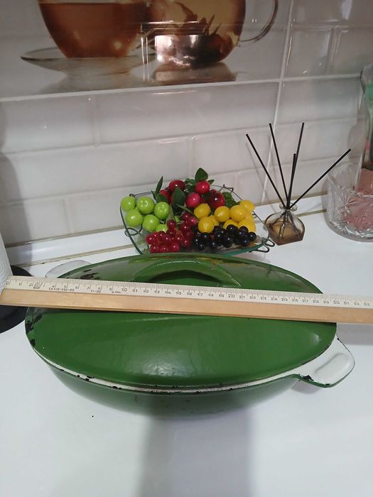 Чугунная  утятница