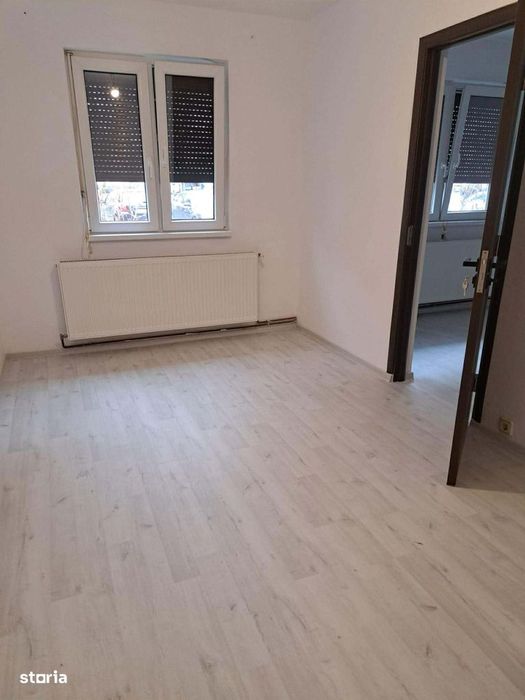 Apartament 2 camere , Ozana , M15 , parter , 46.000 euro neg.